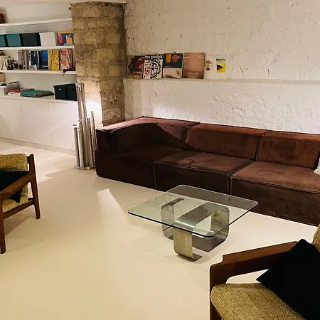 Апартаменты Sousplexe En Bas De Montmartre Париж